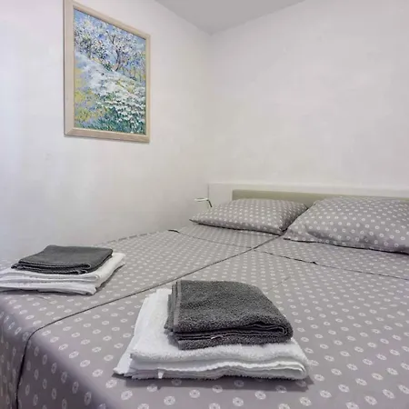 In Crikvenica 45902 Apartmán