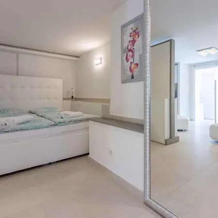 Apartment In Crikvenica 45902 Sopaljska